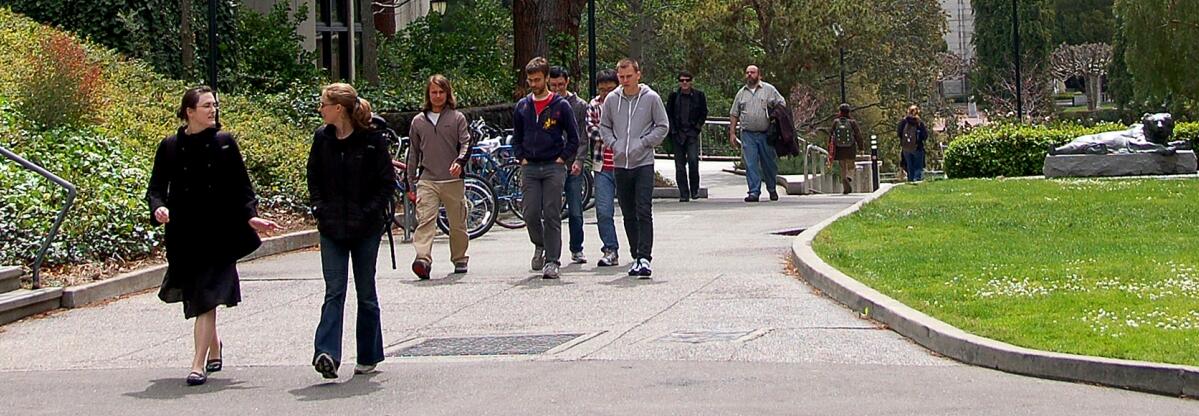 Alumni & Friends Alumni & Friends